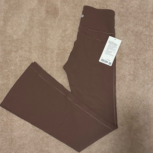 Lululemon Groove SHR Flared Pant - Picture 5 of 6